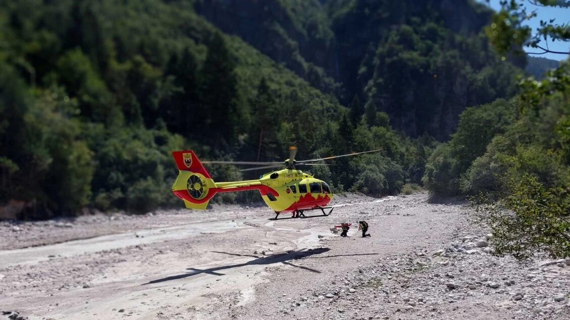 Precipita sulla ferrata e muore davanti a moglie e tre figli