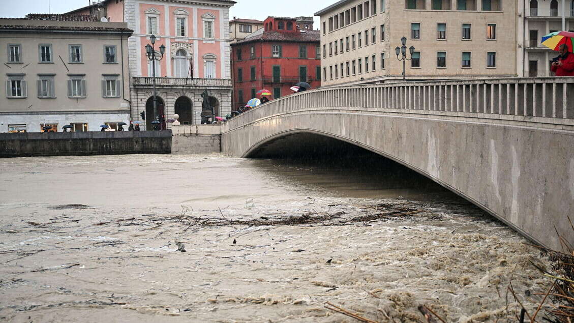 Maltempo, l'Arno sale a Firenze a 4,05 metri