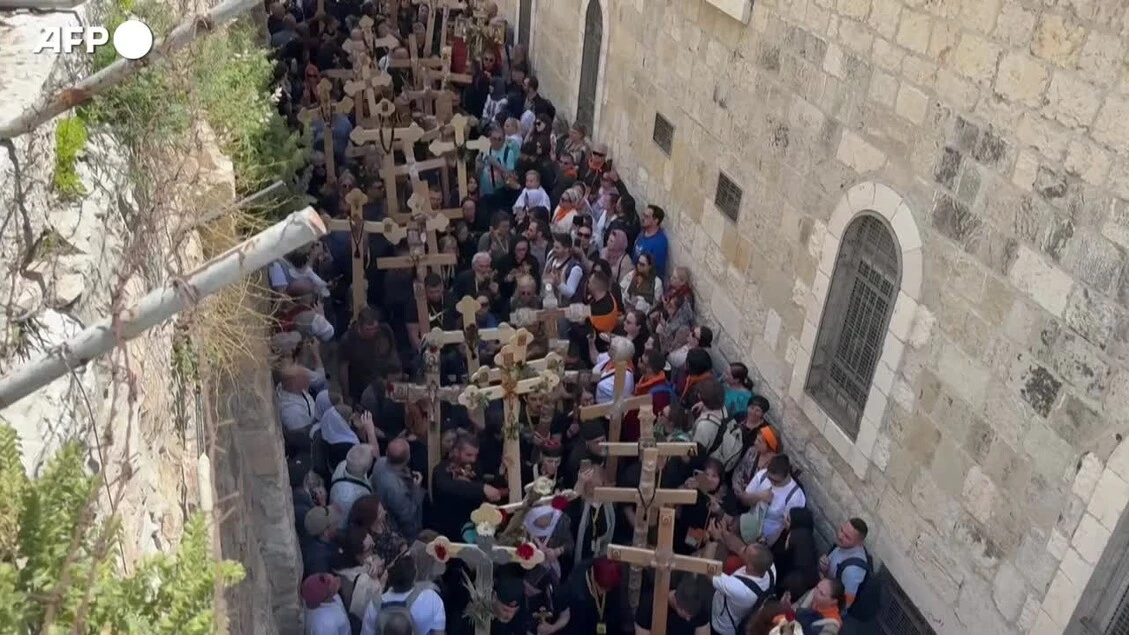 Processione del venerdi' santo nella Citta' Vecchia di Gerusalemme
