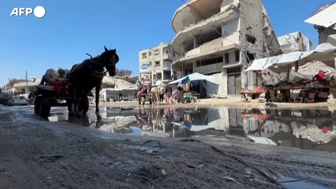 Gaza, sistema fognario al collasso a Jabalia: liquami nelle strade