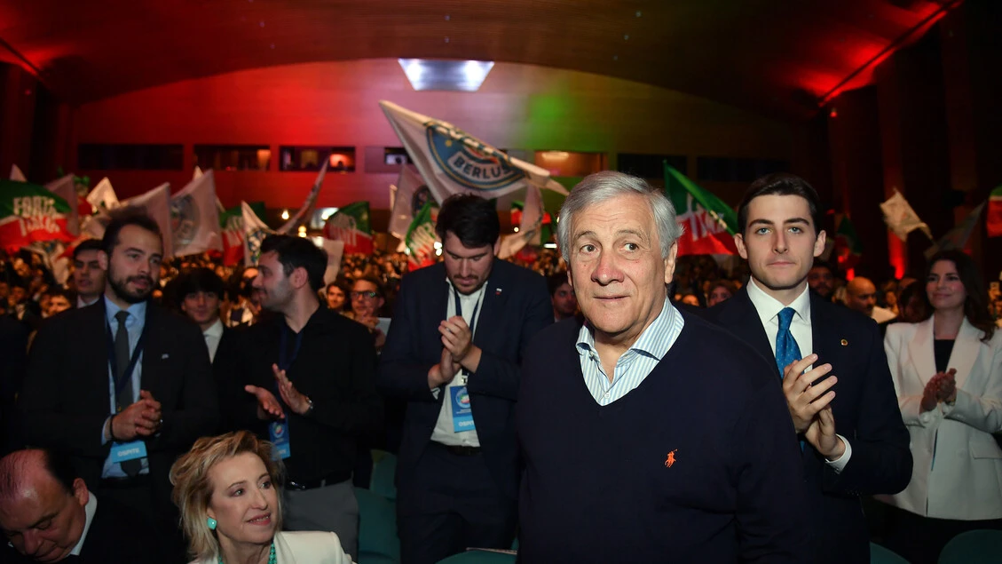 Tajani lancia campagna d'autunno e attacca le opposizioni