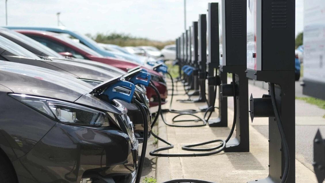 Nissan e LiCAP al lavoro sulle batterie allo stato solido