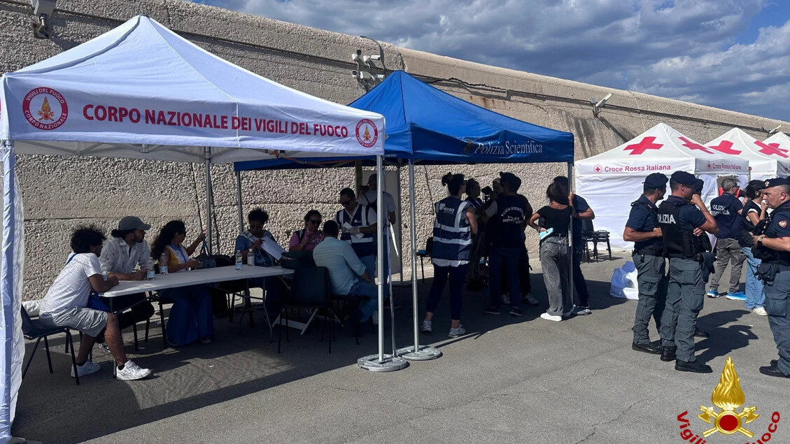 Sbarcati 92 migranti in porto Bari, 38 sono minori