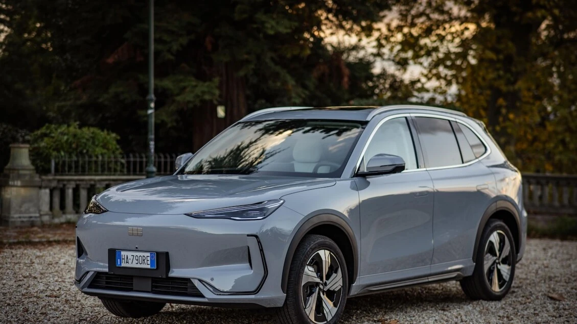 Nuova Geely Starray EM-i Super Hybrid