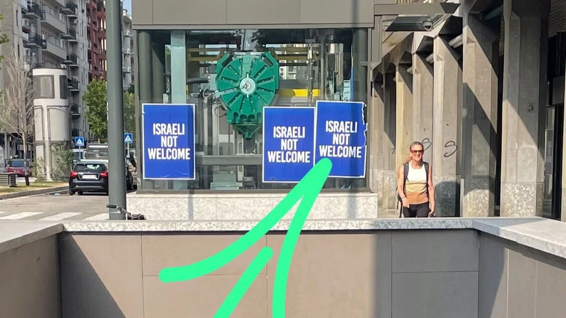 A Milano cartelli in inglese 'Israeliani non benvenuti'