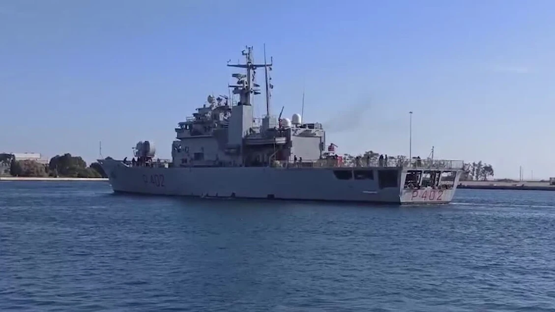 Partita da Brindisi la nave con i migranti per Gjader in Albania