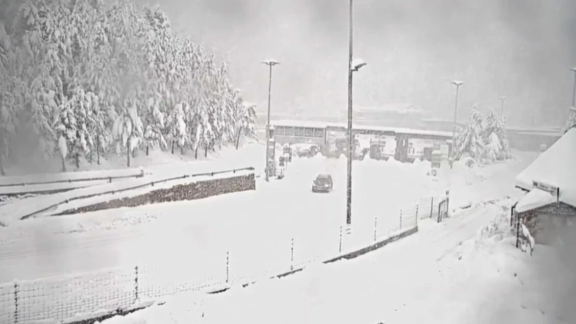 Riaperto alle auto il Frejus, ferrovia chiusa fino a domani