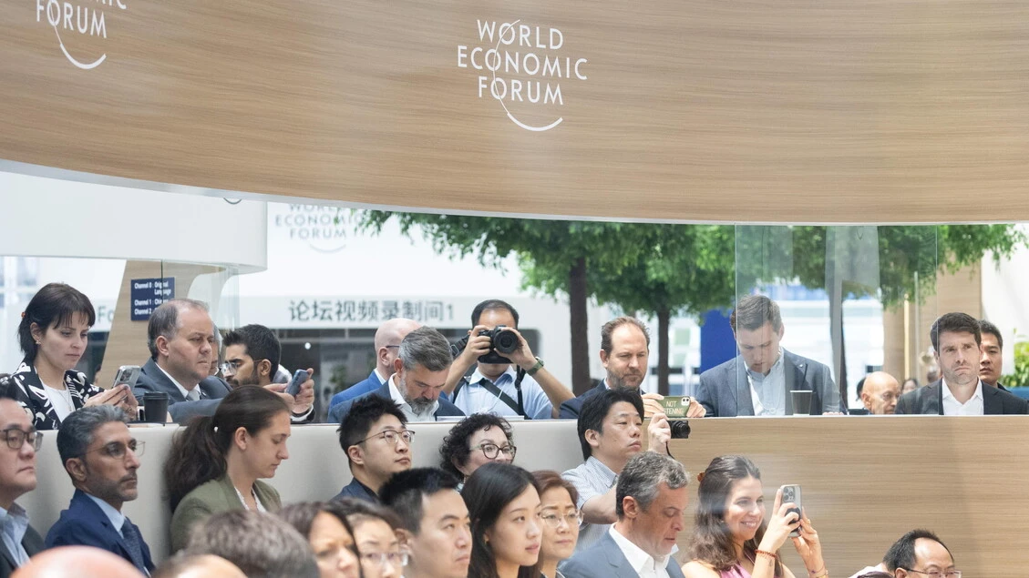 Wef, economia mondiale d'ora in poi perturbata, bassa crescita