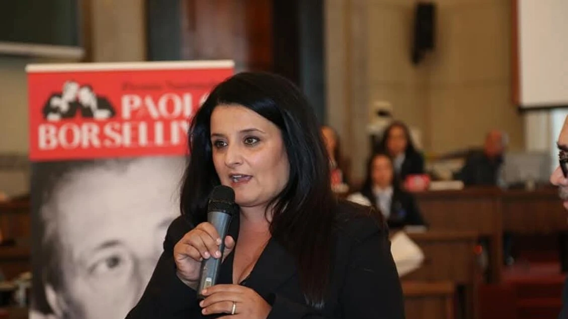 Don Patriciello: cronista,'ho capito il pericolo e preso plico'