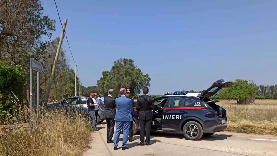 Carabiniere ucciso, sul posto colleghi e amici 'distrutti'
