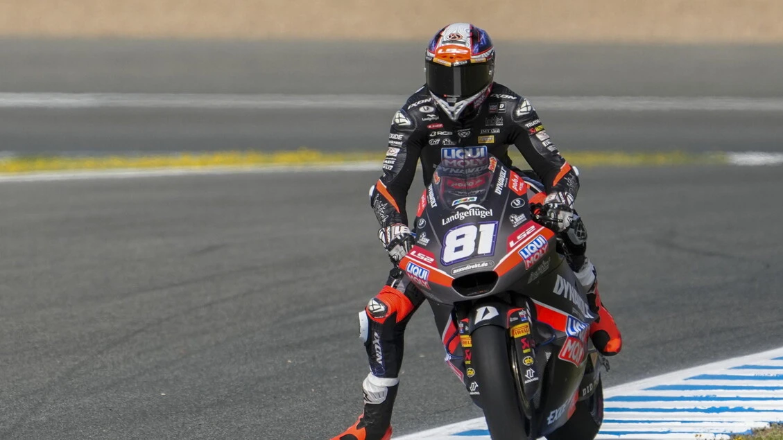 Moto2: Agius vince a Silverstone, Gonzalez cade ma resta leader