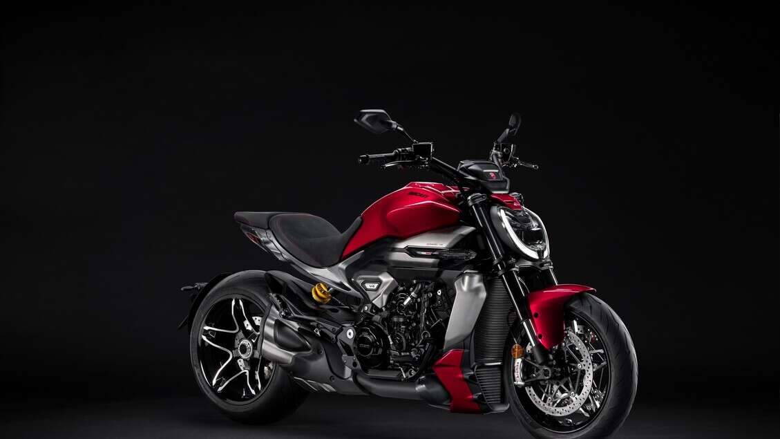 XDiavel V4 è la nuova sport cruiser con ricetta Ducati