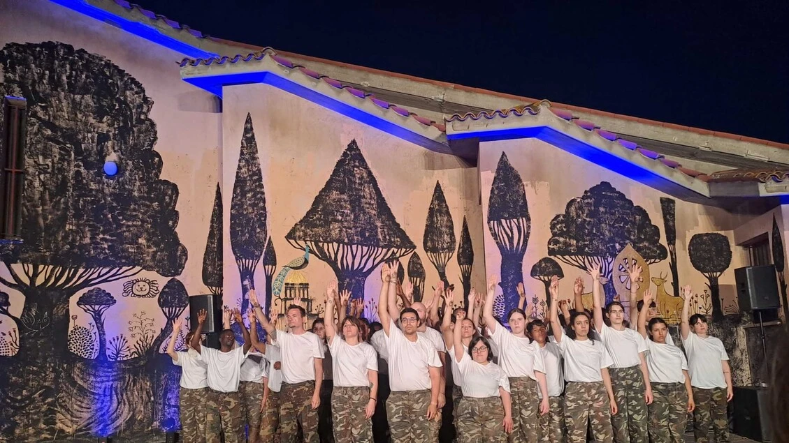 Il canto divino è 'multi' al teatro di Lido Adriano