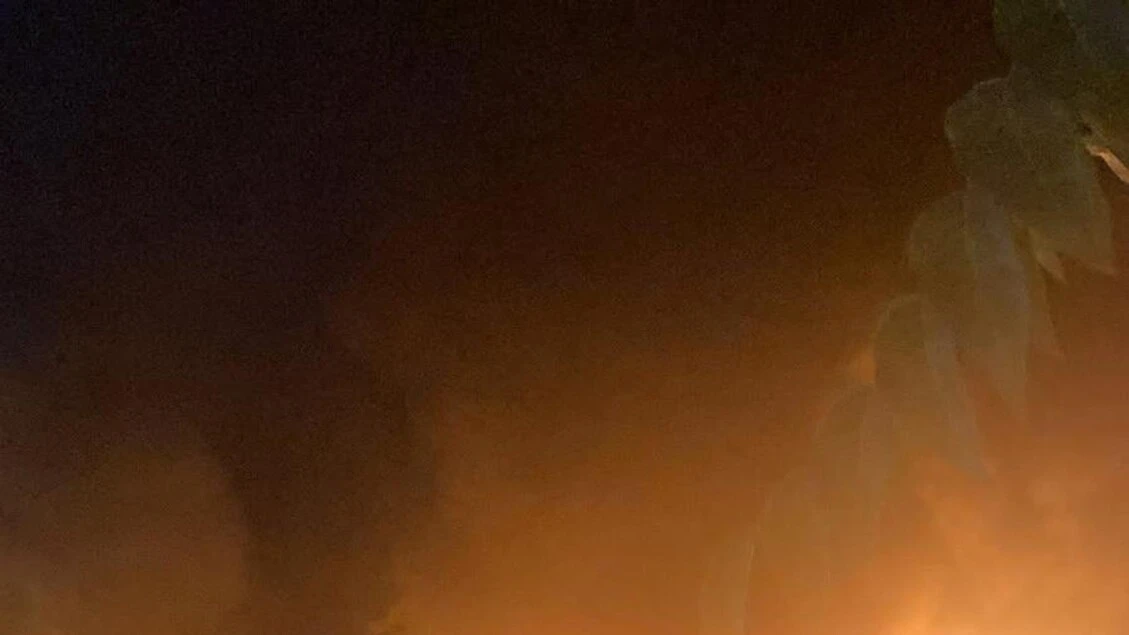 Incendiati mezzi raccolta rifiuti in comune del cosentino