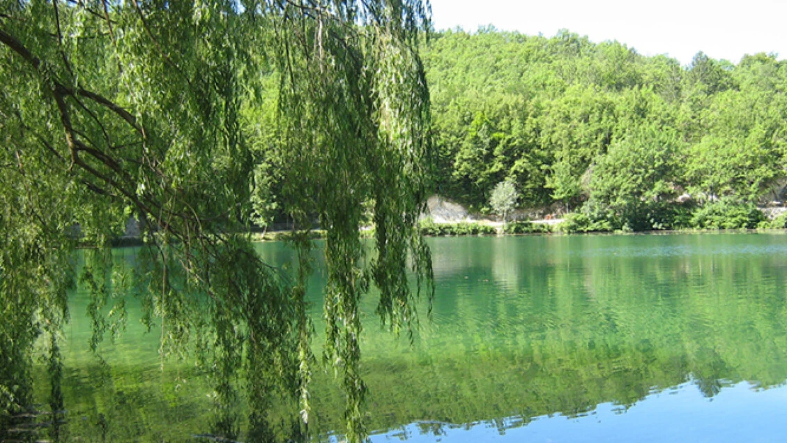 Si tuffa e annega nel lago Sinizzo, morto 21enne