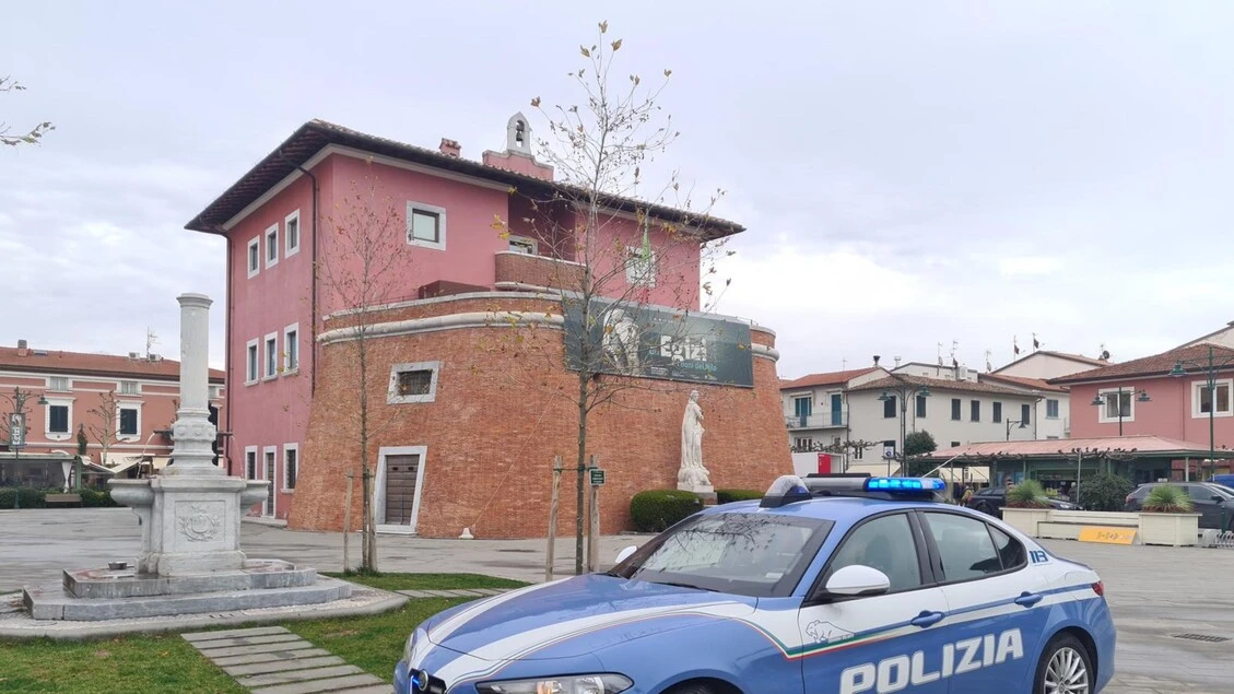 Rapine in strada, via orologio da 70.000 euro in Versilia