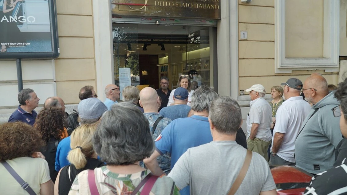 Fila e sold out online per la moneta dedicata a Renato Zero