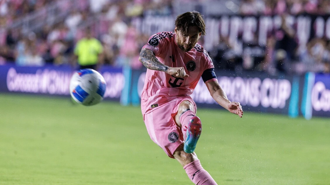 Gol di Messi diventa un'opera d'arte, all'asta da Christie's