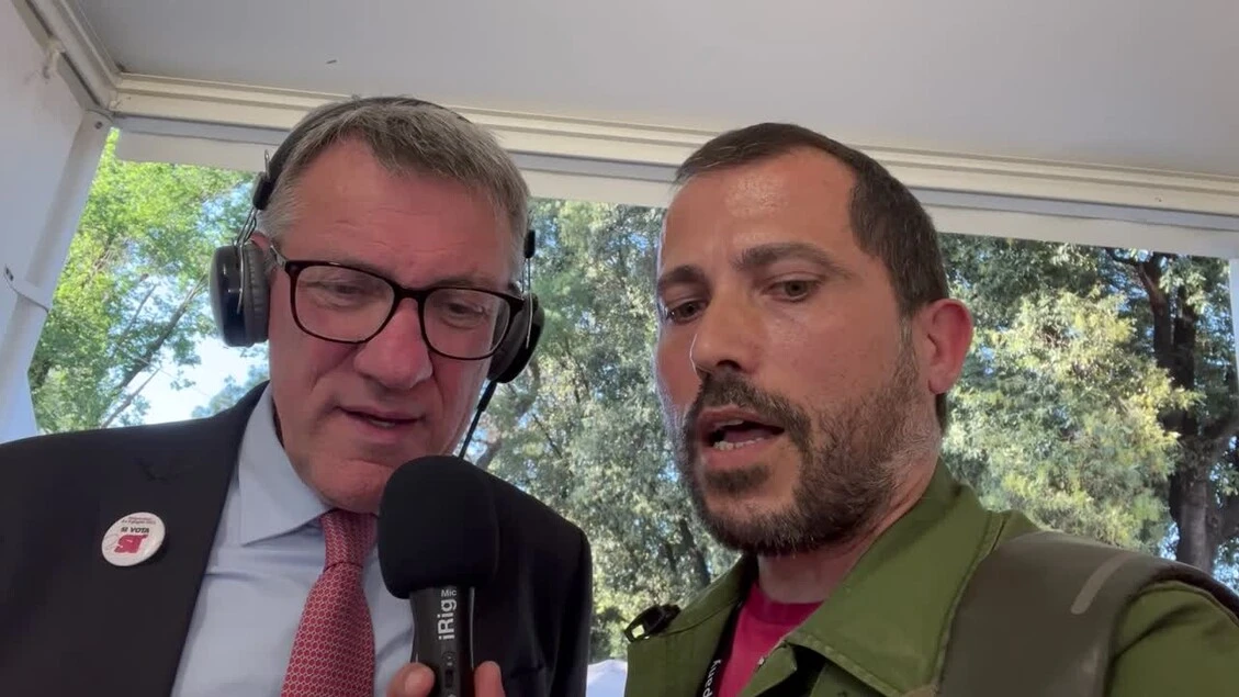 Landini, Fumarola e Bombardieri cantano per i lavoratori