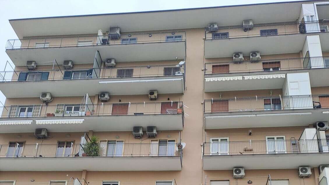 Sgomberato palazzo nella zona dei Campi Flegrei