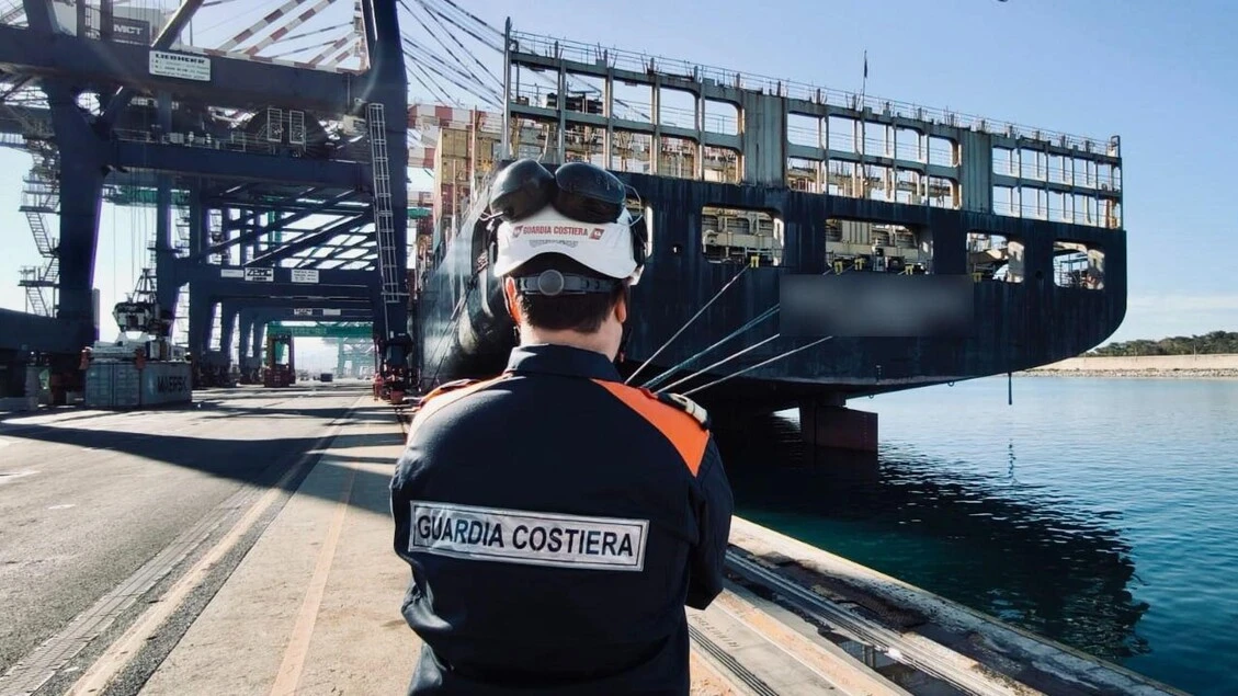 Nave statunitense bloccata a Gioia Tauro per irregolarità