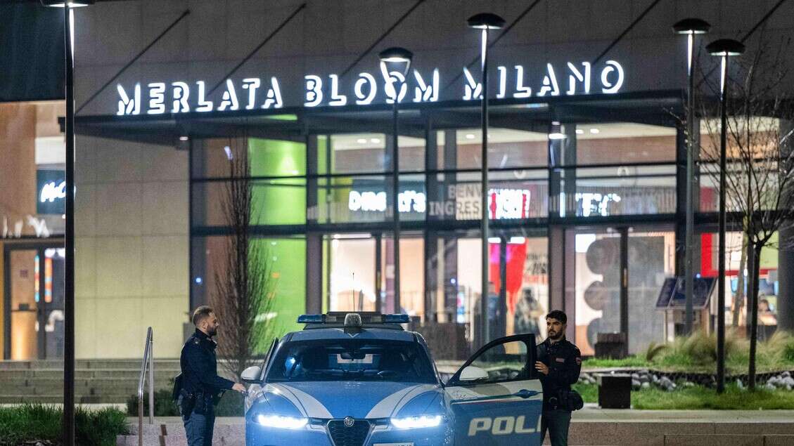 Giovane accoltellato a Milano, fermato un 16enne