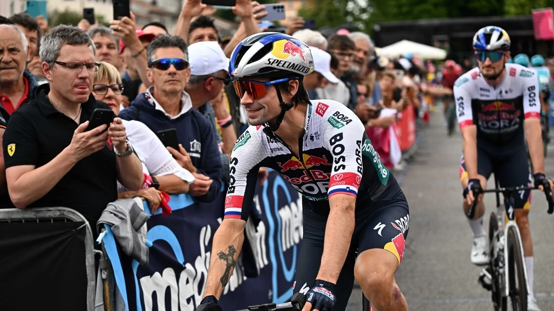 Giro: 16/a tappa; Roglic cade e si ritira