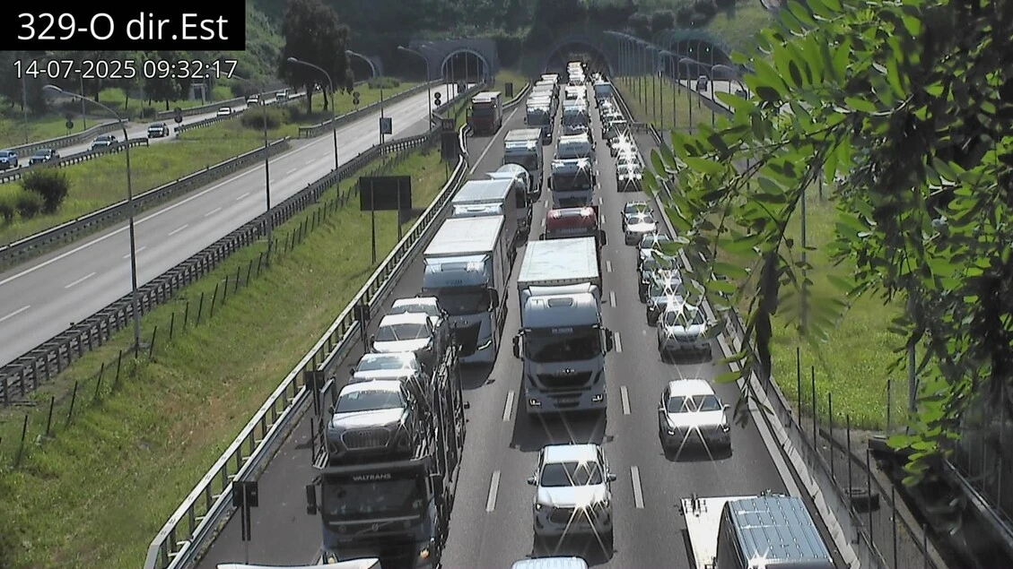 Tir perde carico su A4 nel Vicentino, 11 chilometri di coda