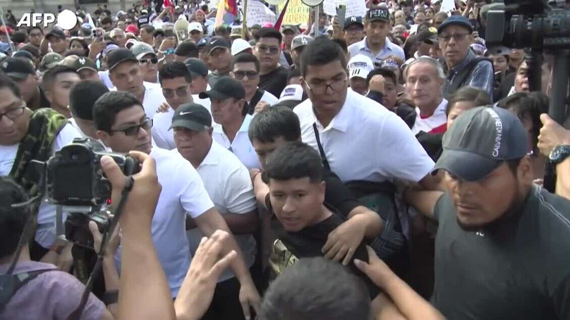 Peru', una manifestazione contro la criminalita' organizzata