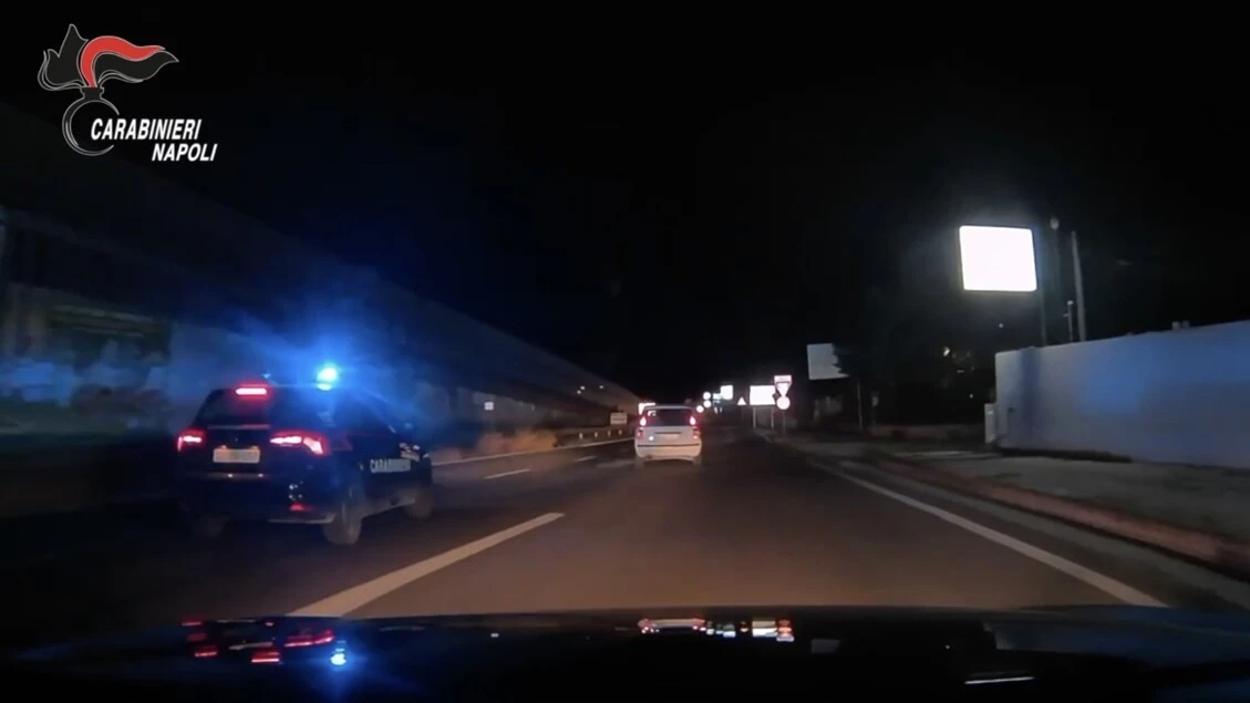 In fuga dai Cc percorre superstrada per 10 chilometri contromano