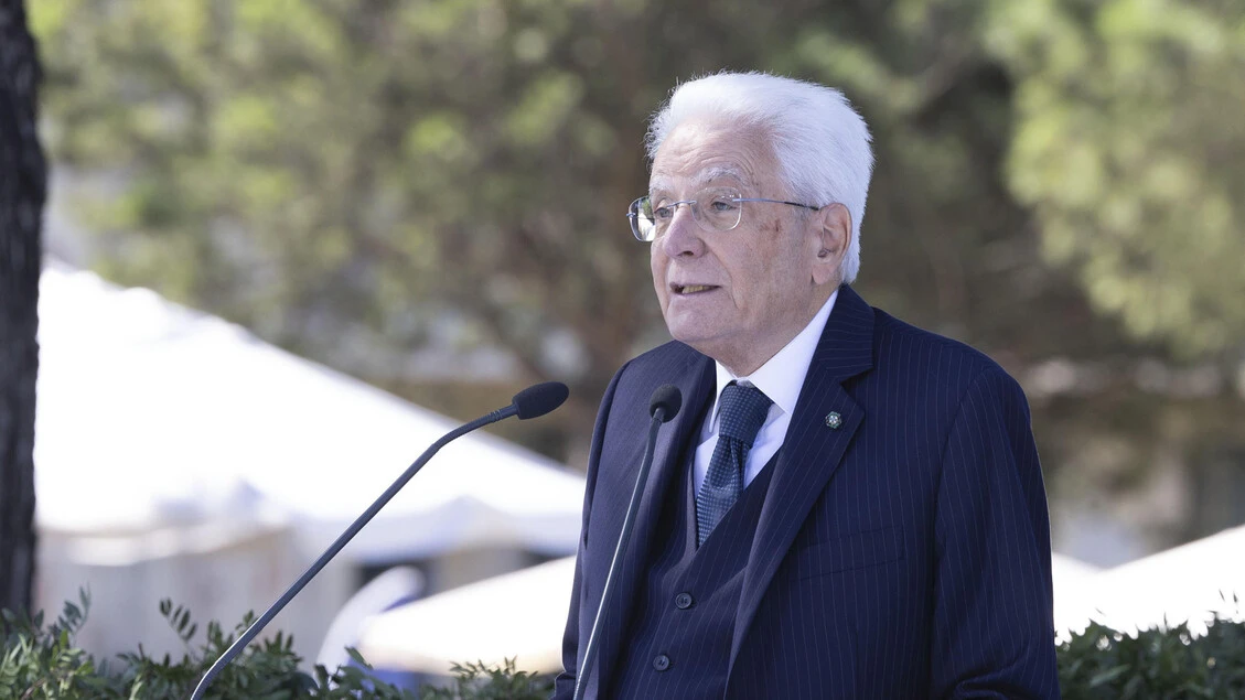 Mattarella a base Amari in Estonia,dove partono jet Italia