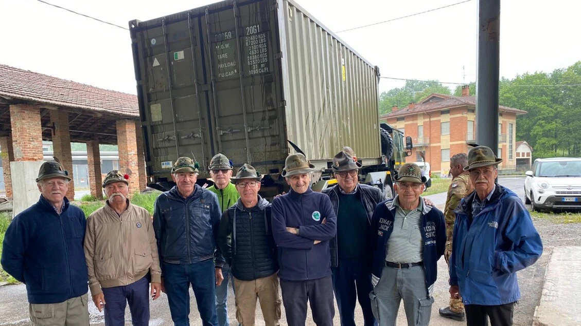 Mondovì consegna agli alpini aiuti umanitari per il Libano
