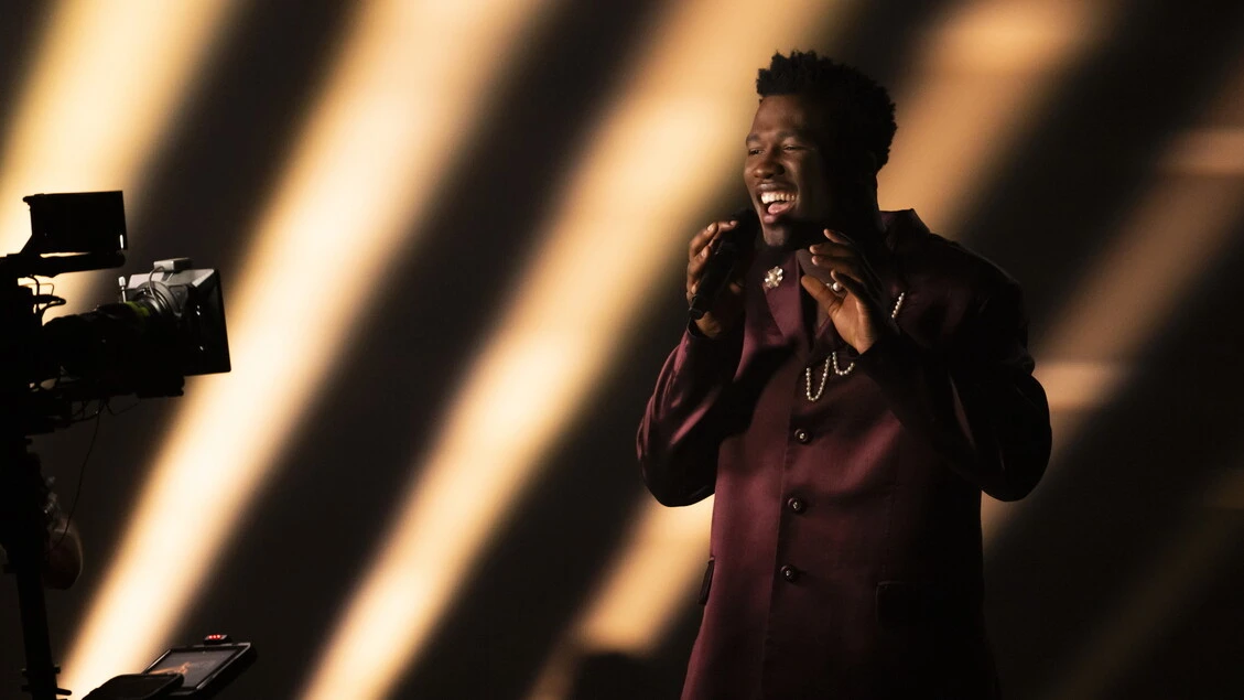 Eurovision, olandese Claude scoppia a piangere