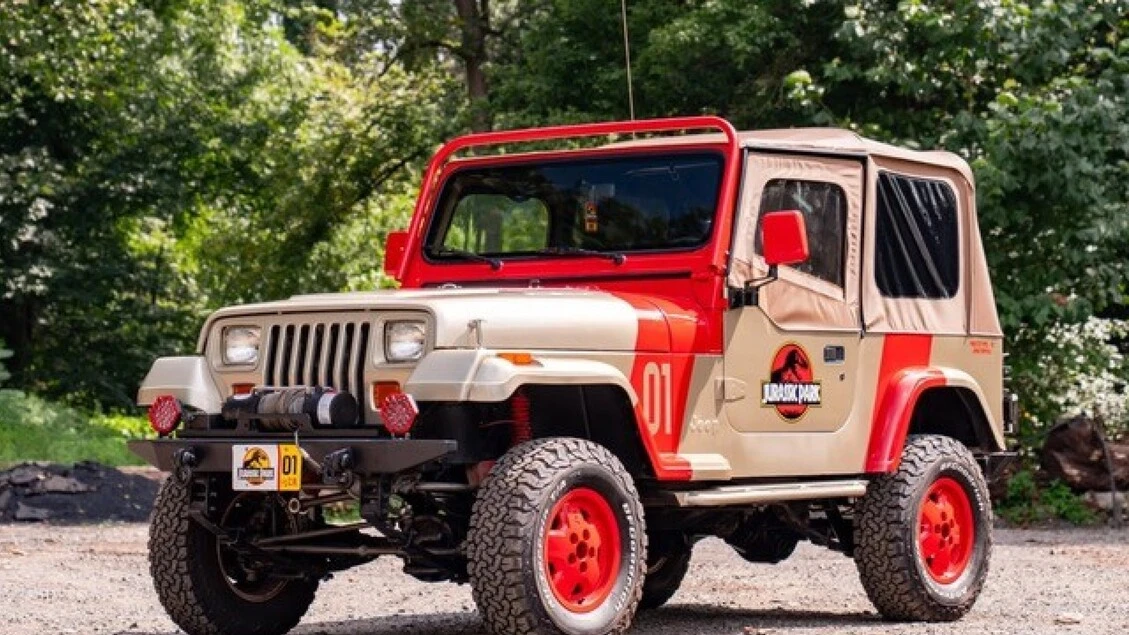 In vendita una Jeep Wrangler in versione 'Jurassic Park'