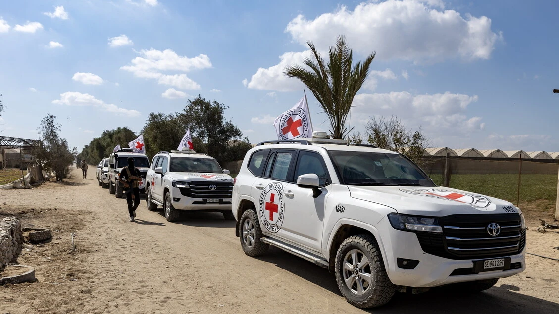 Hamas ha consegnato altre 4 salme alla Croce Rossa