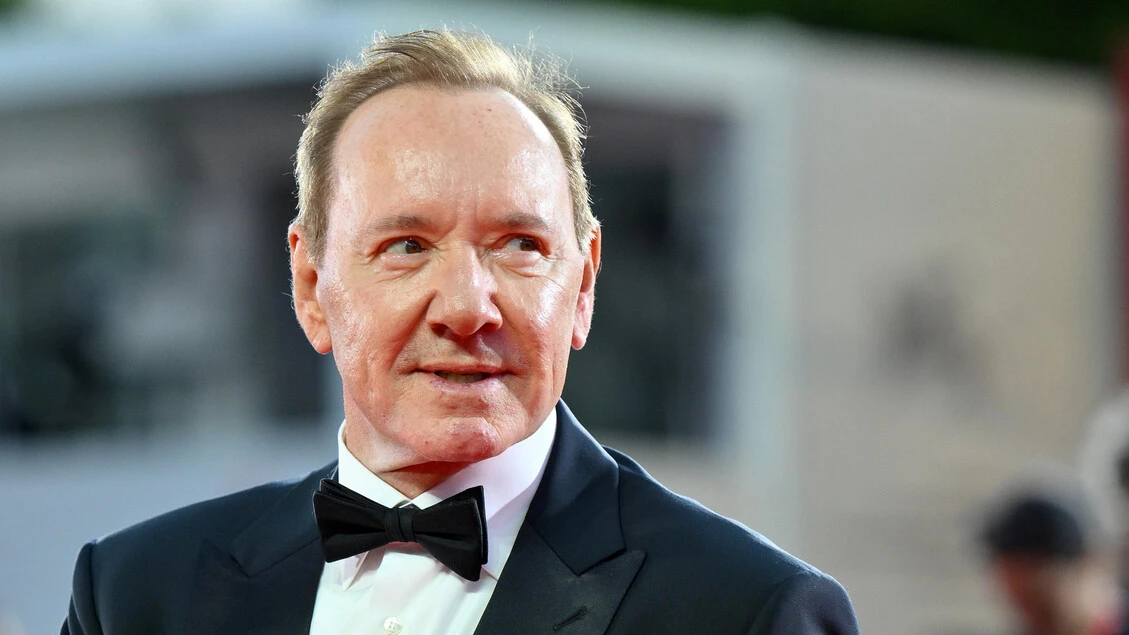 Spacey, grande emozione su tomba di Fellini, grato all'Italia'