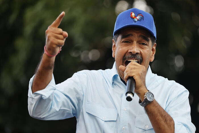 Maduro, 'fascismo avanza in Europa,ha preso il potere in Italia'