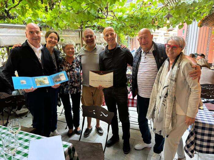 Da 50 anni coppia in vacanza sul Garda, il Comune li premia