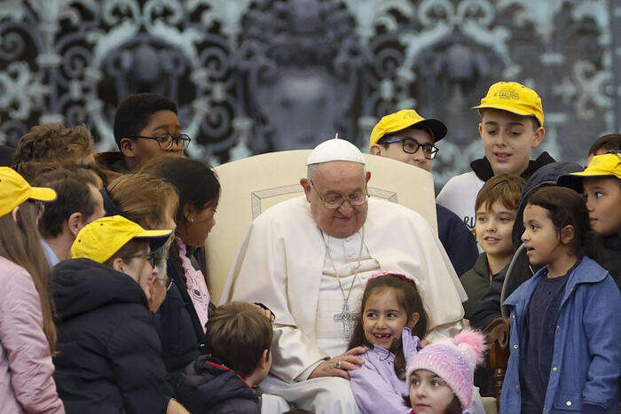 Il Papa, il 3 febbraio incontro mondiale per diritti dei bambini