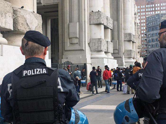 A Milano arrestate 2 borseggiatrici, una finì virale in un video