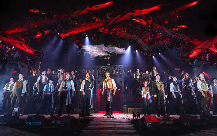 A Milano 'Les Miserables' da arena in versione concerto rock