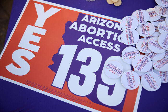 In Arizona vincono i sì per estendere diritto all'aborto