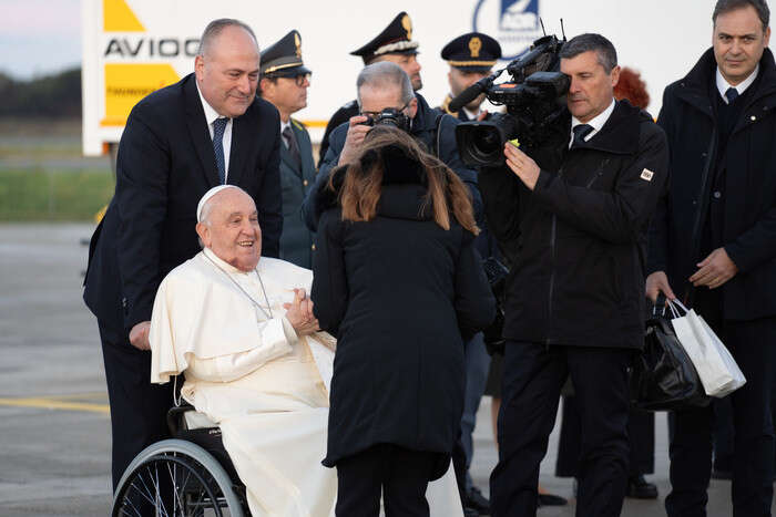 Il Papa, no a laicità ingessata, insieme per il bene comune