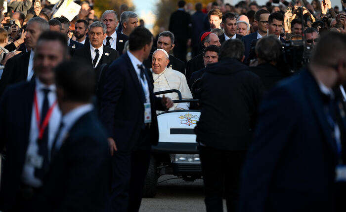 Il Papa rientrato a Roma dalla Corsica, niente conferenza stampa