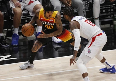 Sixers piegano Atlanta e vanno su 1-1