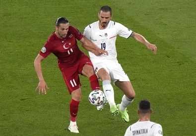 Bonucci: 'Inginocchiarsi? Tutti antirazzisti'