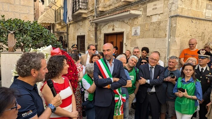 Sindaco Bari ricorda 16enne ucciso per errore,'città è cambiata'