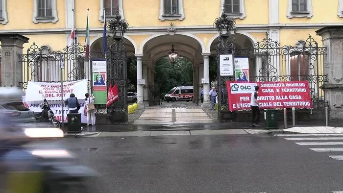 Milano, presidio al Pio Albergo Trivulzio: 