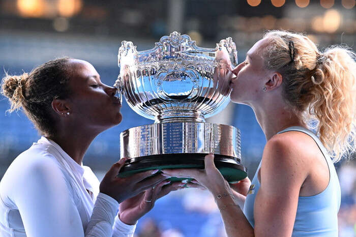 Tenis: Siniakova-Townsend, título de dobles femenino