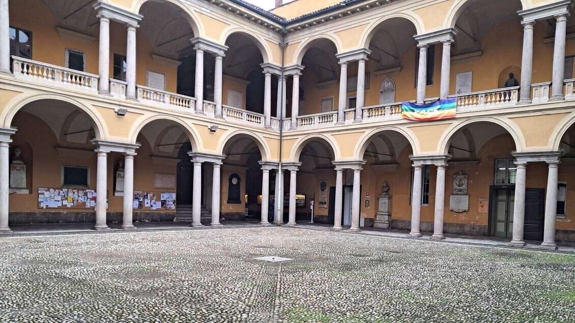 Botte a studente in ateneo Pavia, aggressione politica o gelosia